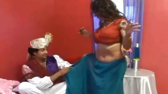 ஆபாச ஆன்லைன் பதிவு இல்லை இந்திய செக்ஸ் பேச்சு ராஜா ராணி உடையில் செக்ஸ் படகோட்டி