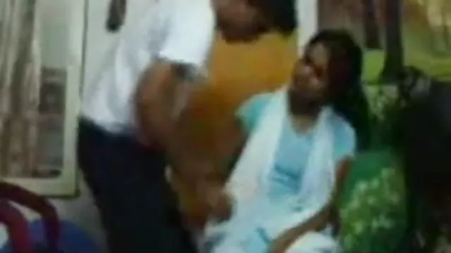 ஆபாச ஆன்லைன் பதிவு இல்லை டீன் கவர்ச்சி வீடியோ கொண்ட சில வேடிக்கை நேரம்