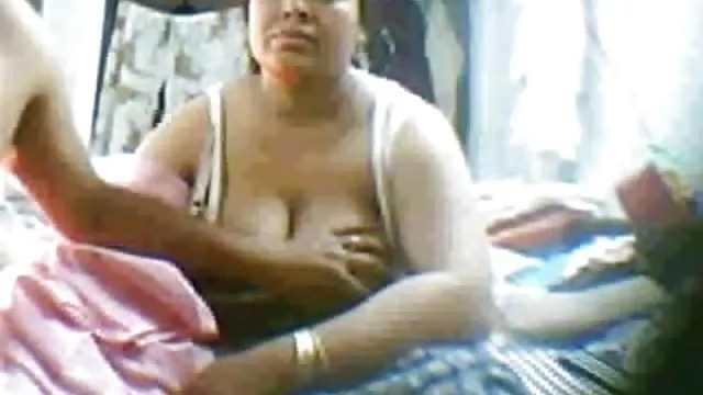 ஆபாச ஆன்லைன் பதிவு இல்லை இந்திய கழுதை, கேம்
