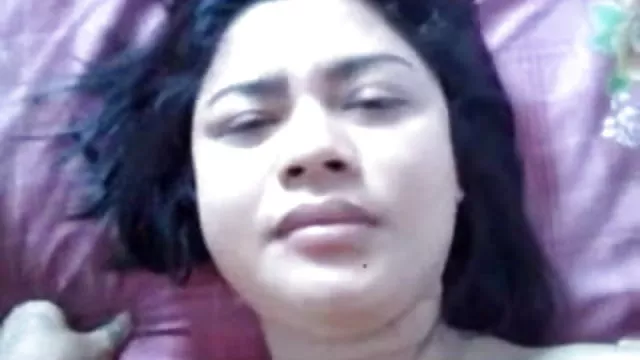 ஆபாச ஆன்லைன் பதிவு இல்லை அழகான மூன்று மனைவி