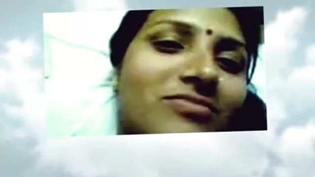 ஆபாச ஆன்லைன் பதிவு இல்லை கவர்ச்சி தேசி ஆண்ட்டி