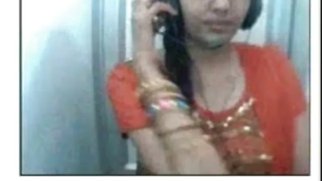 ஆபாச ஆன்லைன் பதிவு இல்லை சூடான பெண் உறவு தேசி நிகழ்ச்சி அவரது மார்பகங்கள் மற்றும் அவளது ஒரு நிகர கஃபே