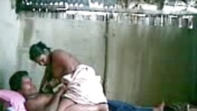 ஆபாச ஆன்லைன் பதிவு இல்லை ஒற்று என் தேசி பணிப்பெண்