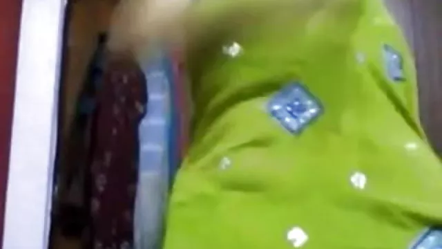 ஆபாச ஆன்லைன் பதிவு இல்லை ரகசியமாக அமர்வு மூலம் படமாக்கப்பட்டது இந்திய