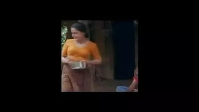 ஆபாச ஆன்லைன் பதிவு இல்லை ஒரு கவர்ச்சி வீடியோ படம் அழகான படம் வேற ஆண்ட்டி