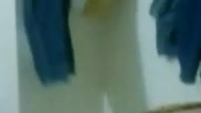 ஆபாச ஆன்லைன் பதிவு இல்லை சூடான, கவர்ச்சி கவர்ச்சி தேசி மனைவி தனியார் கண்களும் - அரை நிர்வாணமாக நடனம்