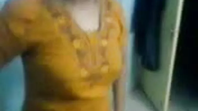 ஆபாச ஆன்லைன் பதிவு இல்லை கவர்ச்சி திறந்த வீடியோ இந்திய டிரஸ்ஸிங்
