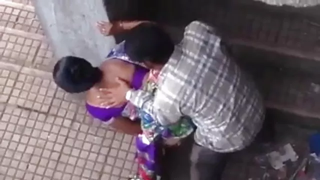 ஆபாச ஆன்லைன் பதிவு இல்லை வெளிப்புற