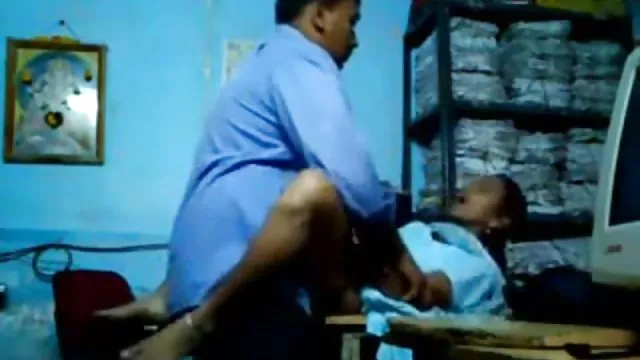 ஆபாச ஆன்லைன் பதிவு இல்லை தமிழ் கவர்ச்சி பிரிட்டிஷ் பெட்ரோலியம் பெண்