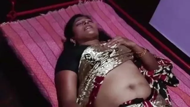 ஆபாச ஆன்லைன் பதிவு இல்லை இந்திய இந்தி கவர்ச்சி இந்திய ஆண்ட்டி மசாஜ் அவரது டிரைவர்